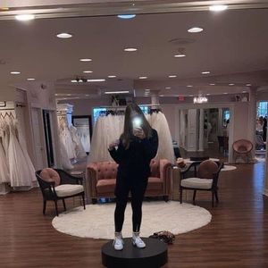 Meet your Posher, Abby